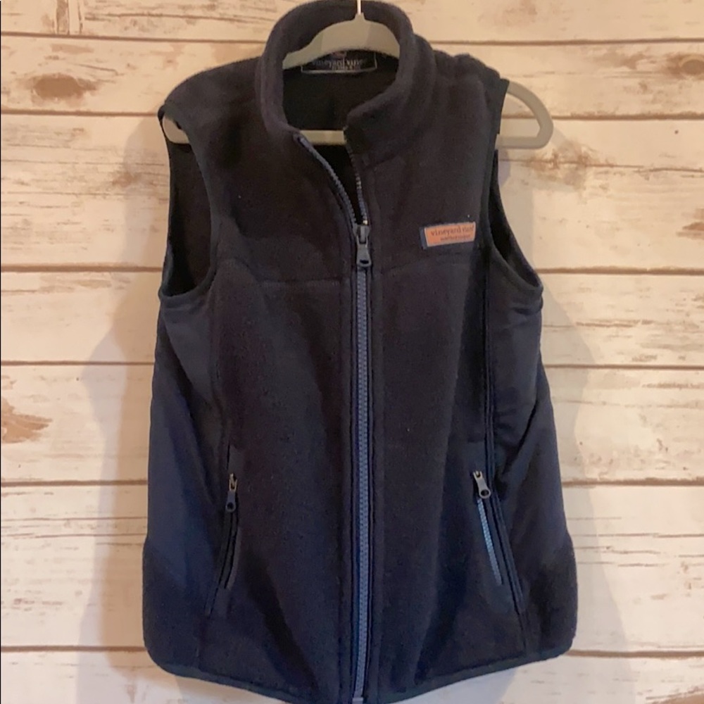 Vineyard vines fleece vest